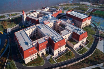 首批“二孩”今年上学，青岛提前三年筹划新建校